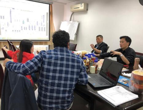 厄瓜多尔客户来渝考察ag真人游戏网
废机油过滤设备